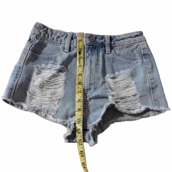 RSQ Maui High Rise Distressed Denim Shorts Size 3 (Juniors)! - Picture 12 of 14